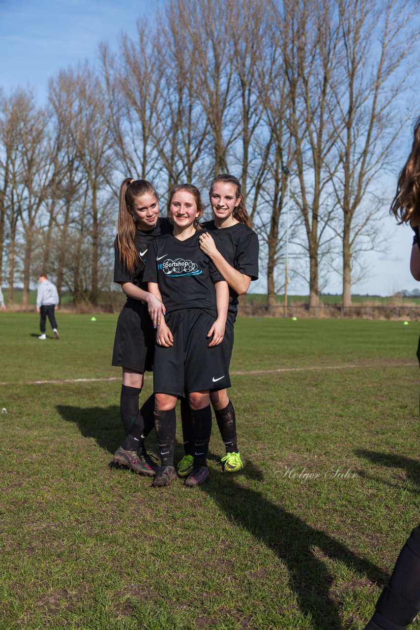 Bild 144 - C-Juniorinnen SV Steinhorst/Labenz - TSV Friedrichsberg-Busdorf : Ergebnis: 5:0